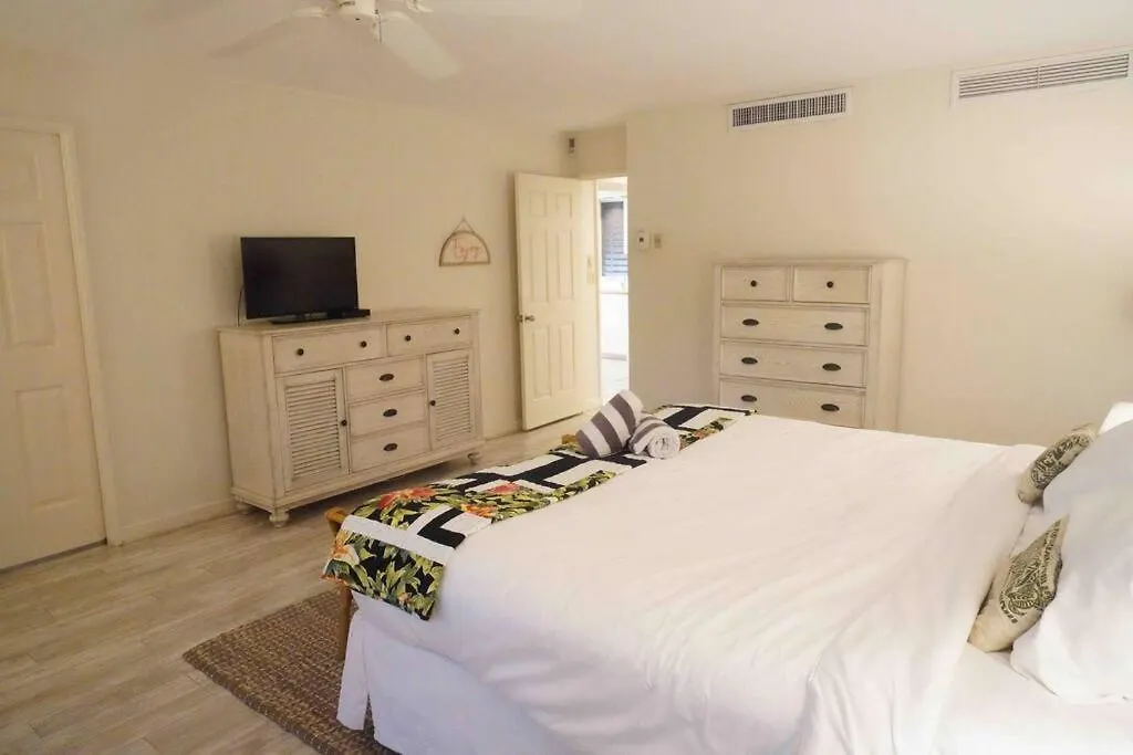 Maui Bliss: 1Br Corner Haven, Ocean & Golf Views Apartment Kahana 0*,  United States