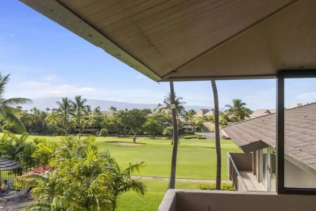 Maui Bliss: 1Br Corner Haven, Ocean & Golf Views Apartment Kahana
