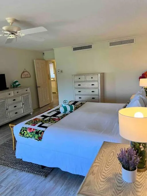 Maui Bliss: 1Br Corner Haven, Ocean & Golf Views Apartment Kahana